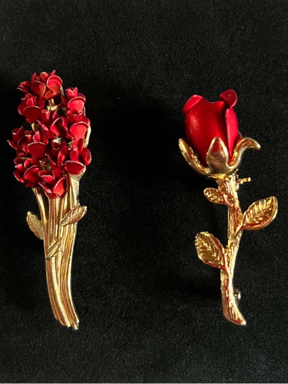 Gold-Tone Red Floral Brooch Set — Women Jewelry